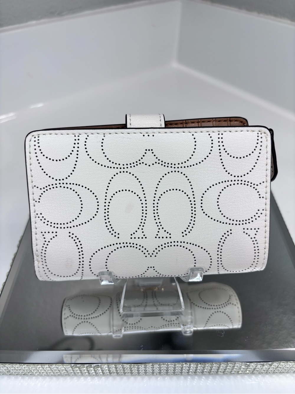 Coach Medium Corner Zip Wallet - Picture 2 of 9